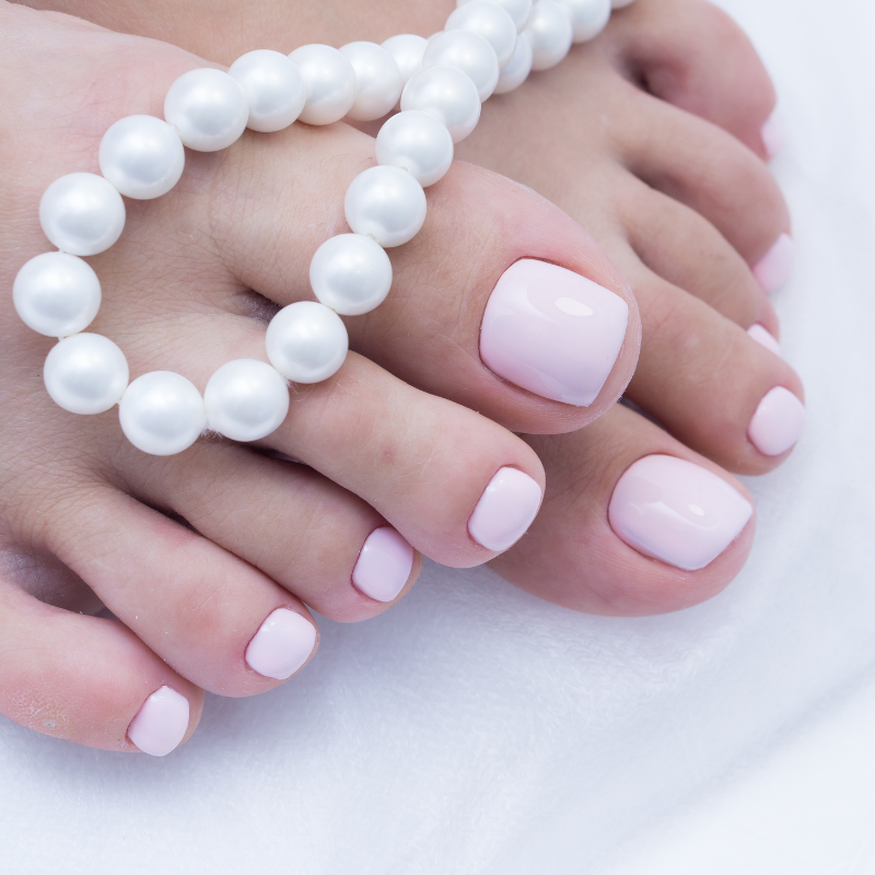 Klippikort í fótsnyrtingu með lökkun 5 fyrir 4